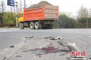 北京爆料渣土车事故最新消息,多车连环相撞，现场情况紧急！